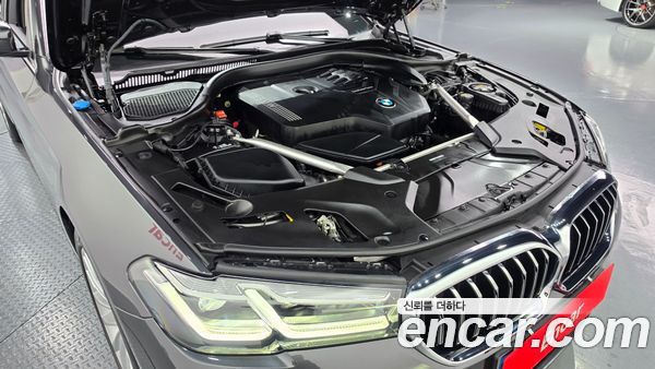 BMW 5 Series 2021, фото 6