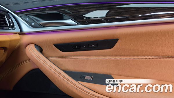 BMW 5 Series 2021, фото 32