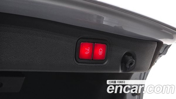 Mercedes-Benz E-Class 2022, фото 26