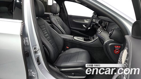 Mercedes-Benz E-Class 2022, фото 16