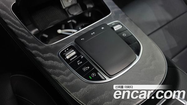 Mercedes-Benz E-Class 2022, фото 30