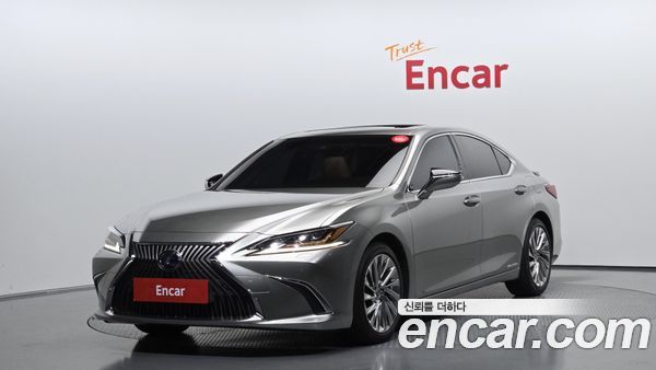 Lexus ES 2021