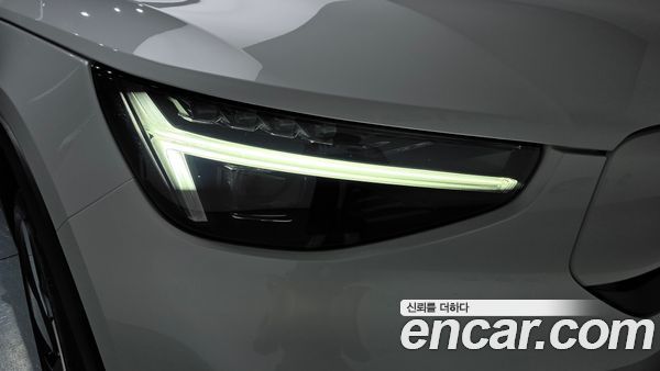 Volvo C40 2023, фото 7