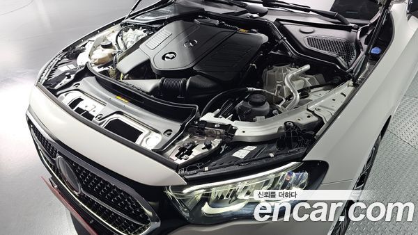 Mercedes-Benz E-Class 2026, фото 6