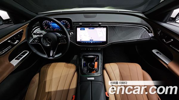 Mercedes-Benz E-Class 2026, фото 10
