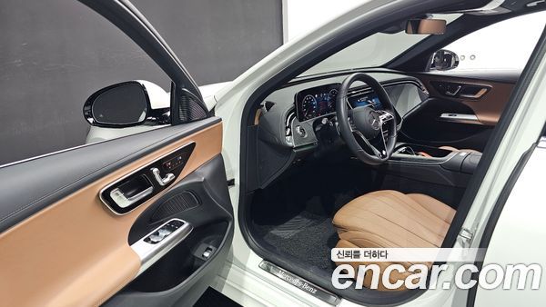 Mercedes-Benz E-Class 2026, фото 13