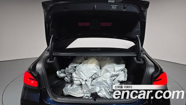 BMW 5 Series 2023, фото 25