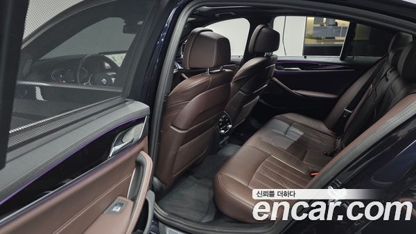 BMW 5 Series 2023, фото 15