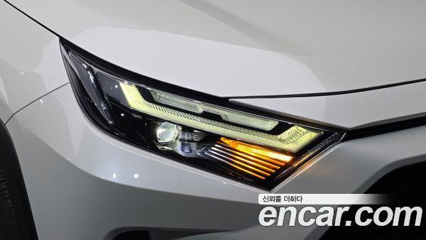 Toyota RAV4 2022, фото 8