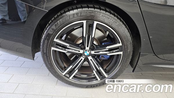 BMW 3 Series 2023, фото 5