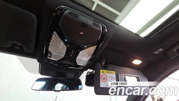 BMW 3 Series 2023, фото 16