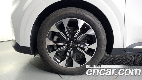 Kia Carnival 2023, фото 5