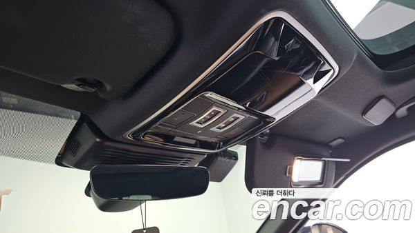 Land Rover Range Rover Velar 2025, фото 28
