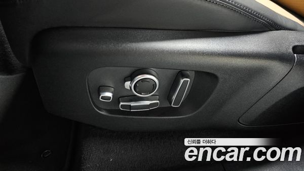 Land Rover Range Rover Velar 2025, фото 34