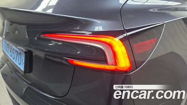 Tesla Model 3 2025, фото 9