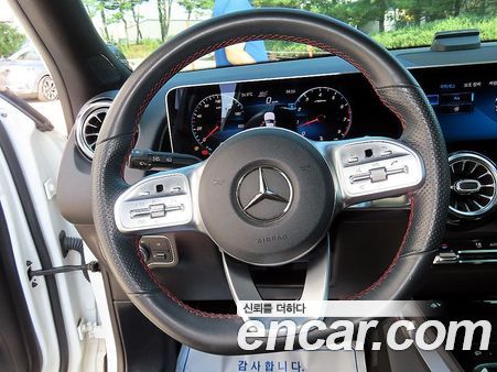 Mercedes-Benz GLB 2020, фото 10