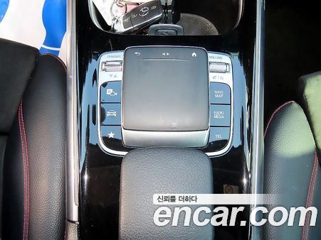 Mercedes-Benz GLB 2020, фото 14