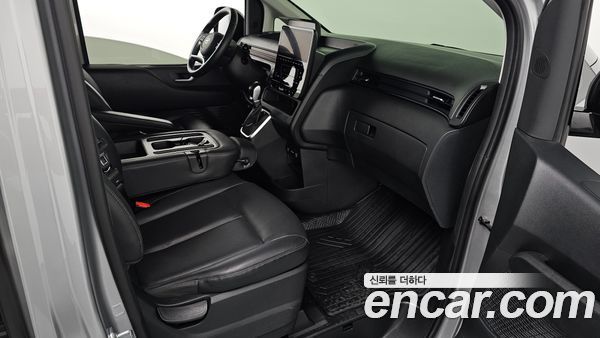 Hyundai Staria 2025, фото 16