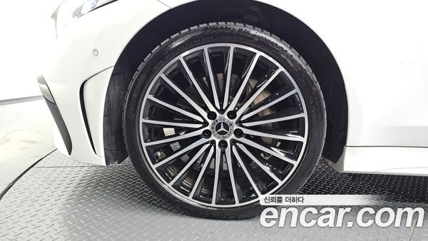 Mercedes-Benz CLS 2023, фото 4