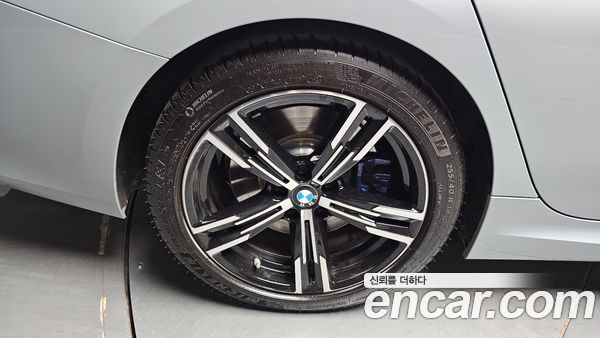 BMW 3 Series 2024, фото 5