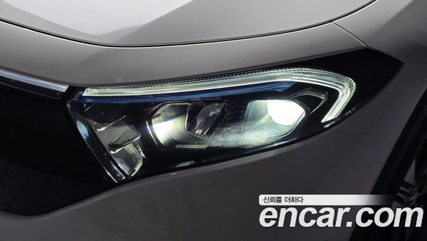 Mercedes-Benz EQB 2026, фото 8