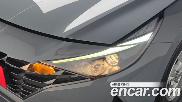 Hyundai Elantra 2022, фото 7