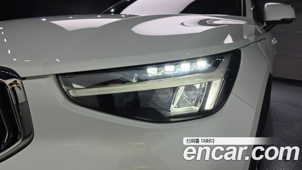 Volvo XC40 2023, фото 8