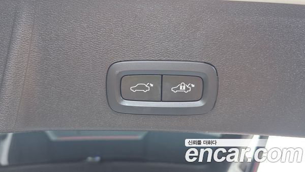 Volvo XC40 2023, фото 32