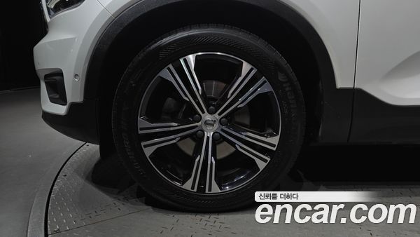 Volvo XC40 2022, фото 5