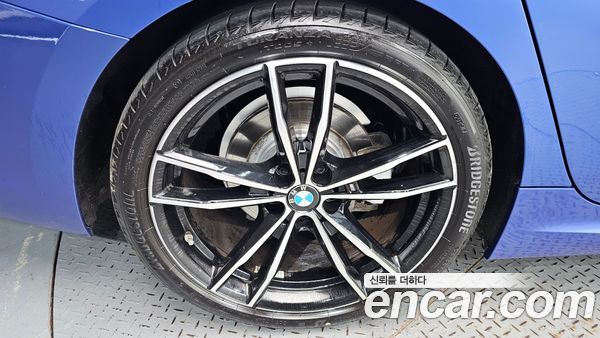 BMW 3 Series 2021, фото 5
