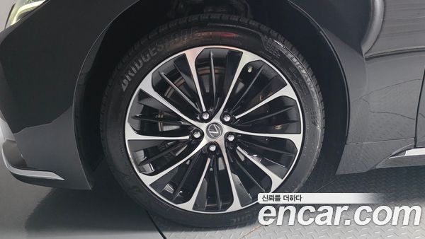 Lexus LS 2022, фото 5