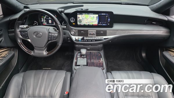 Lexus LS 2022, фото 10