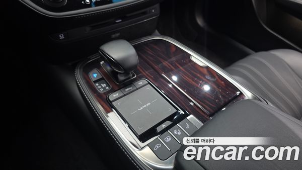 Lexus LS 2022, фото 12