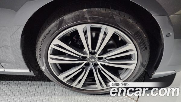 Audi A8 2023, фото 5