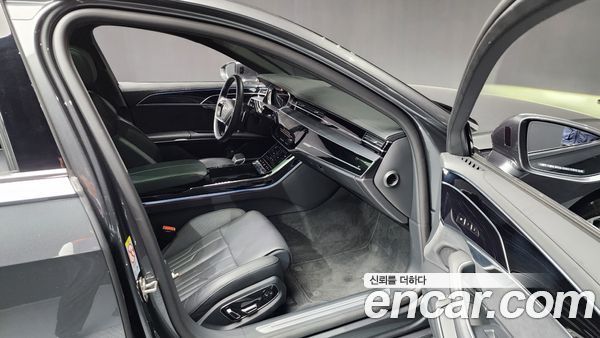 Audi A8 2023, фото 11