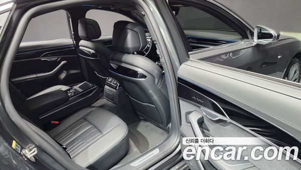 Audi A8 2023, фото 12