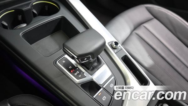Audi A4 2021, фото 9