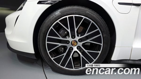 Porsche Taycan 2023, фото 5