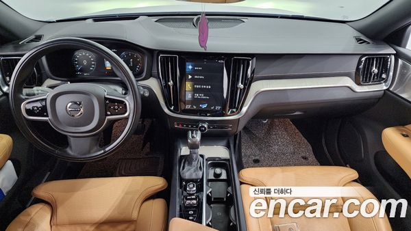 Volvo V60 2020, фото 7