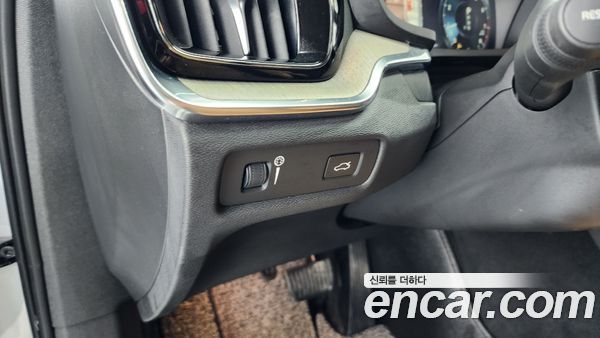 Volvo V60 2020, фото 14
