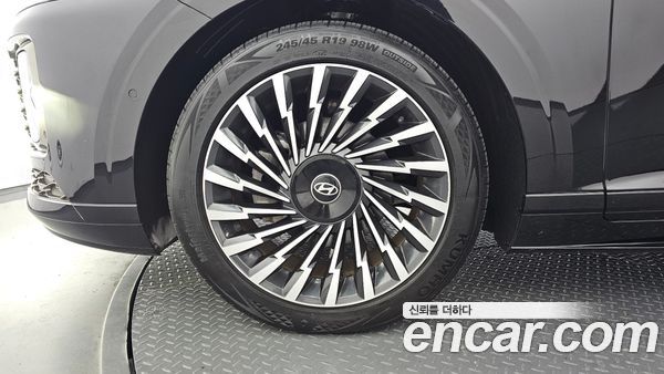 Hyundai Grandeur 2023, фото 5