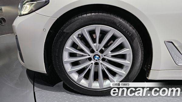 BMW 5 Series 2021, фото 5