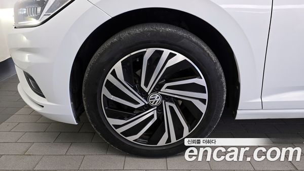 Volkswagen Jetta 2020, фото 5