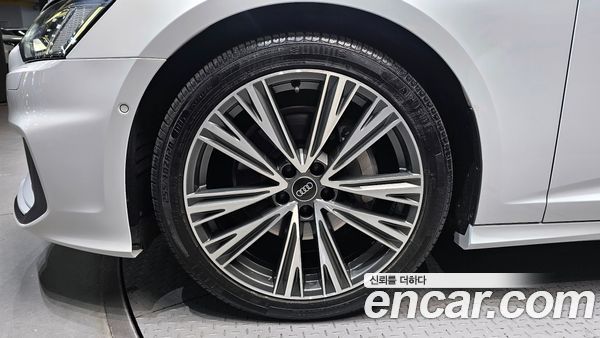 Audi A6 2022, фото 5