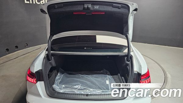 Audi A6 2022, фото 20