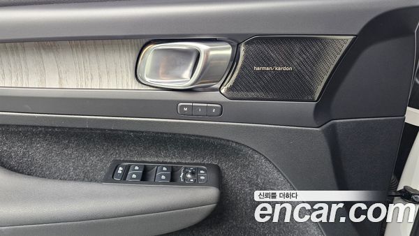 Volvo XC40 2021, фото 14