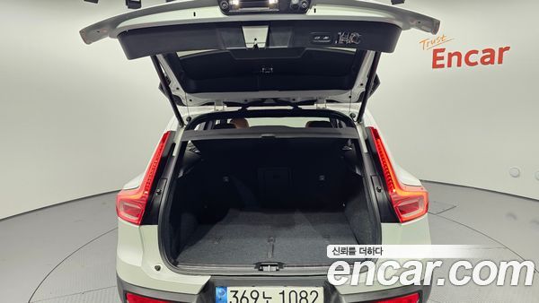 Volvo XC40 2021, фото 20