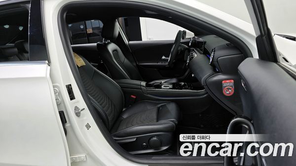 Mercedes-Benz A-Class 2020, фото 10