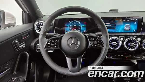 Mercedes-Benz A-Class 2020, фото 14