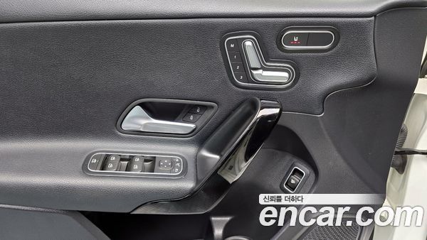 Mercedes-Benz A-Class 2020, фото 18